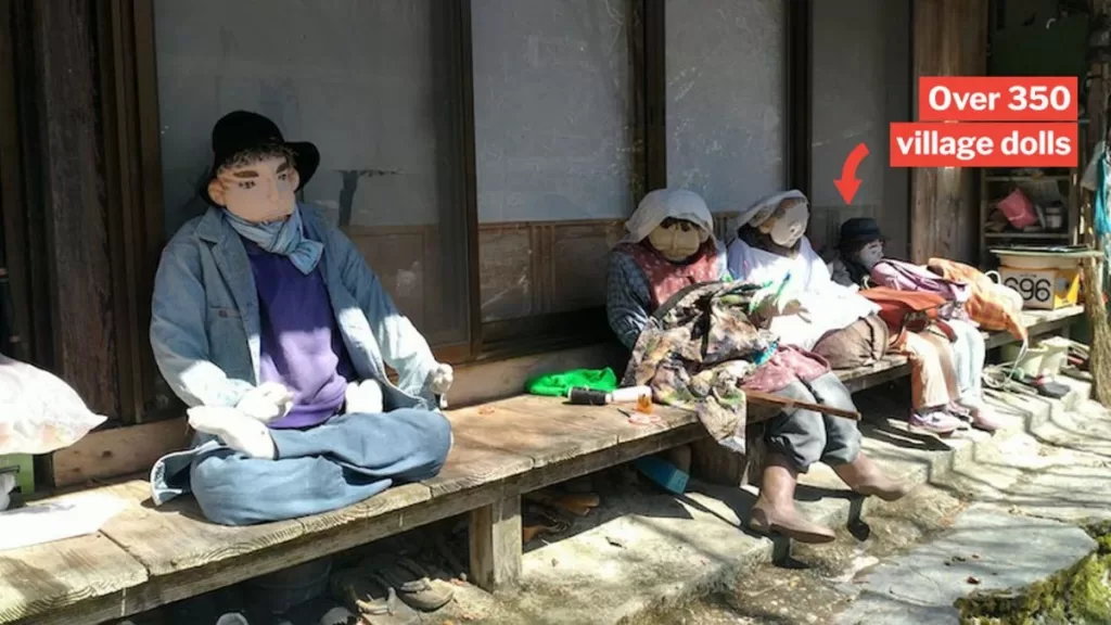 A town in Japan where most of the population are dolls